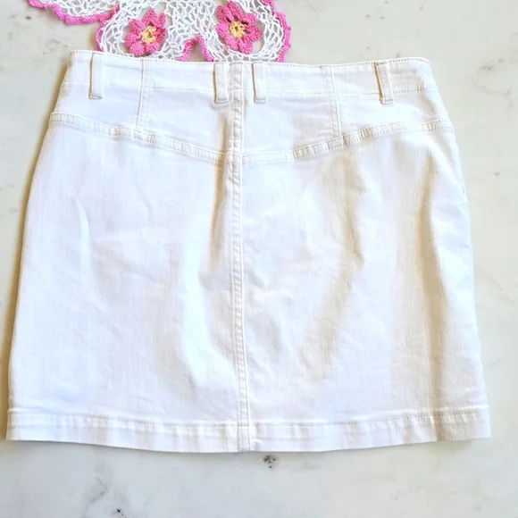 FREE PeopleWe The Free White Denim Shes ALL that Mini Skirt Size 31 - Picture 5 of 8